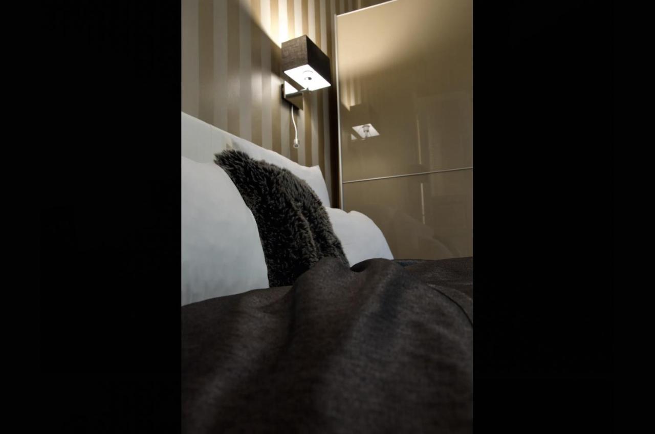 Premium Apartment By Hi5 - Lendvay Palace Budapeste Exterior foto